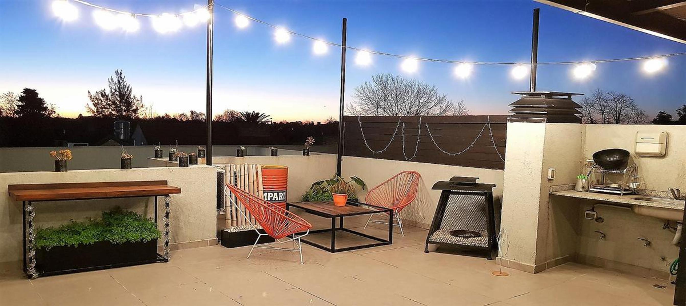 Departamento 2 ambientes con terraza propia y cochera ubicado en zona exclusiva de Castelar norte. Impecable — foto 7