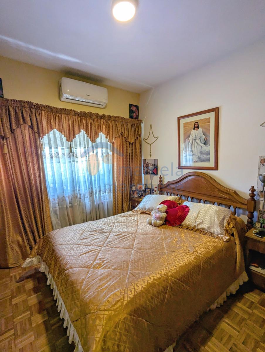 IMPECABLE DEPARTAMENTO DOS AMBIENTES CON BALCÓN CERRADO — foto 2