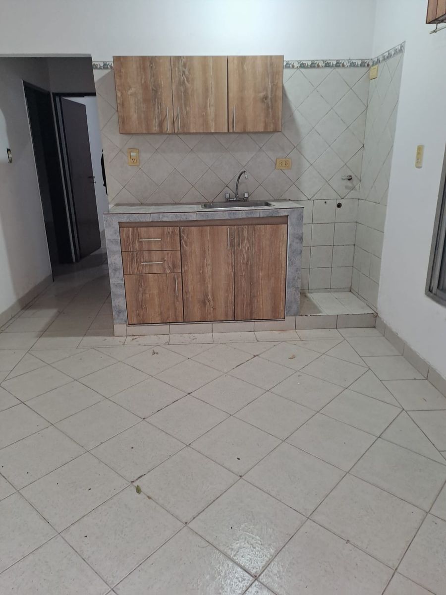 LA TABLADA- NAZAR AL 500 - ALQUILER-DEPARTAMENTO P.ALTA .3 AMB. - 35