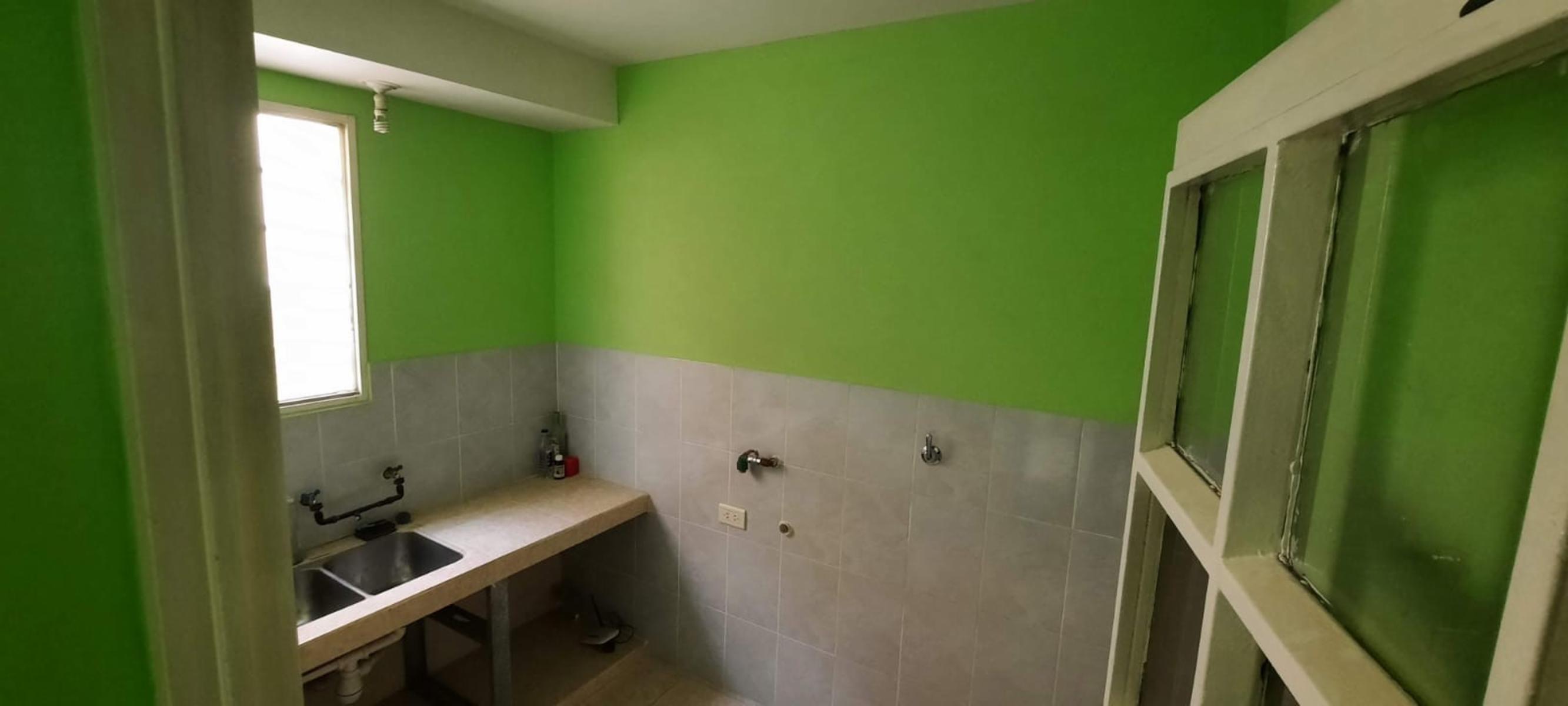 Amplia casa multifamiliar en venta - 4