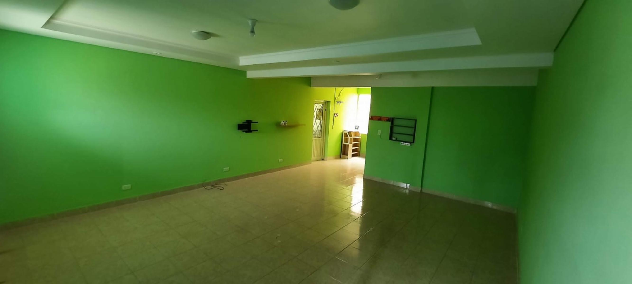Amplia casa multifamiliar en venta - 5
