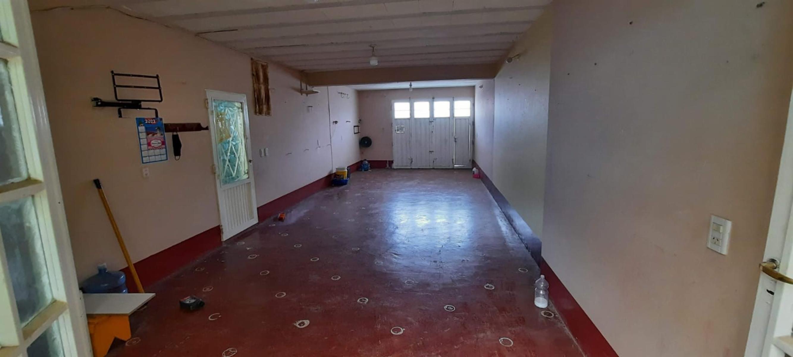 Amplia casa multifamiliar en venta - 7
