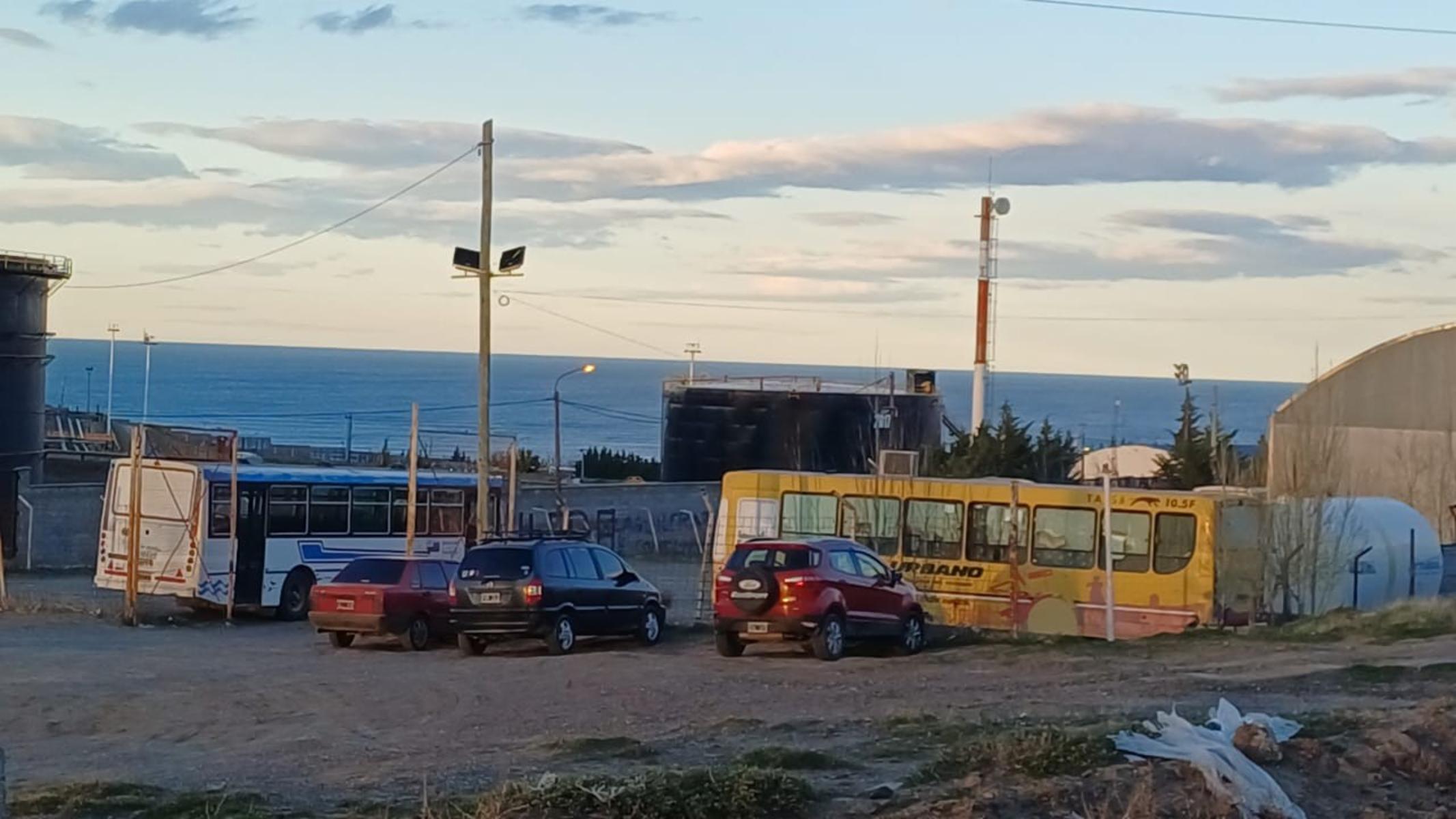 Terreno en venta con maravillosa vista al mar - 1