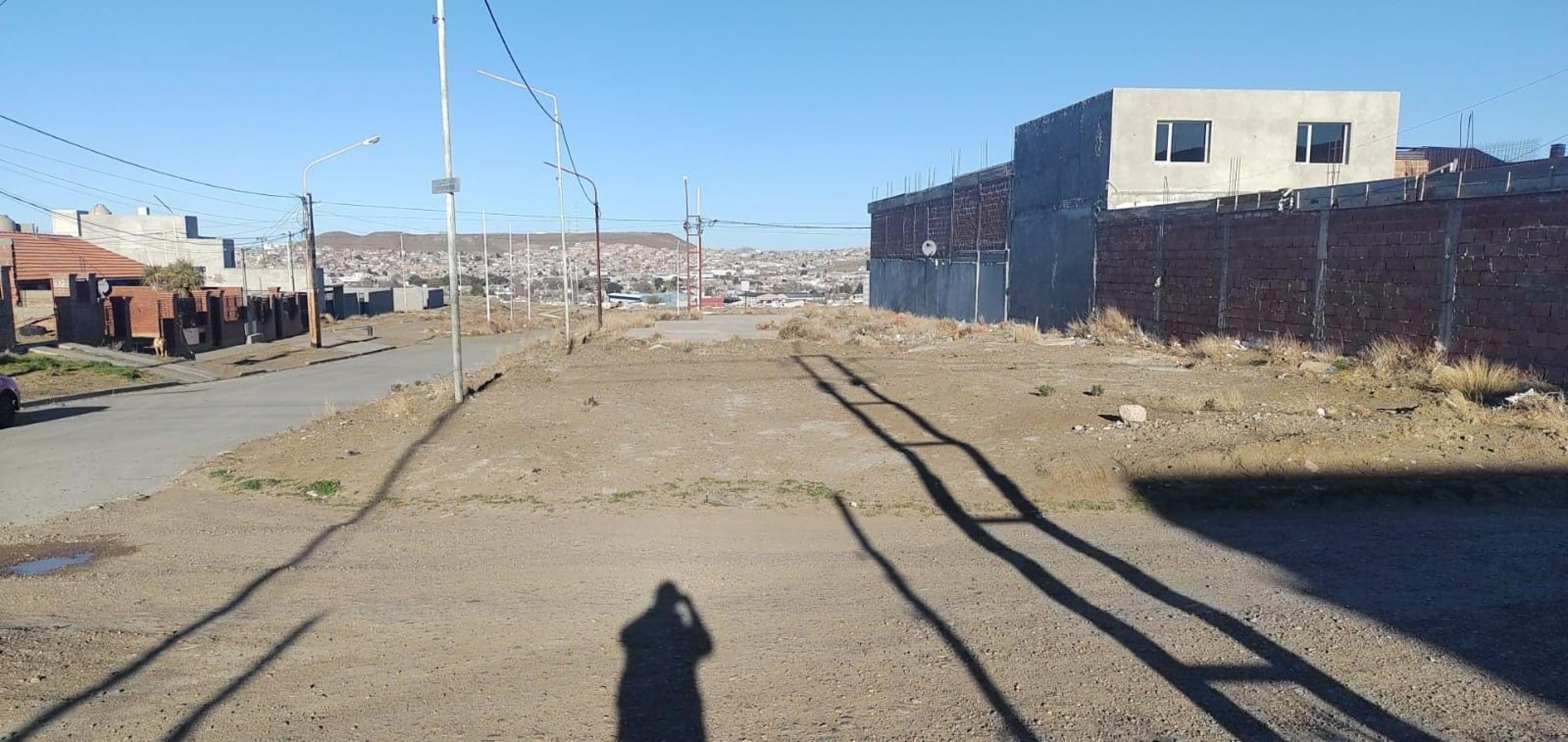 Oportunidad Única Venta de Terreno en Caleta Olivia - 2