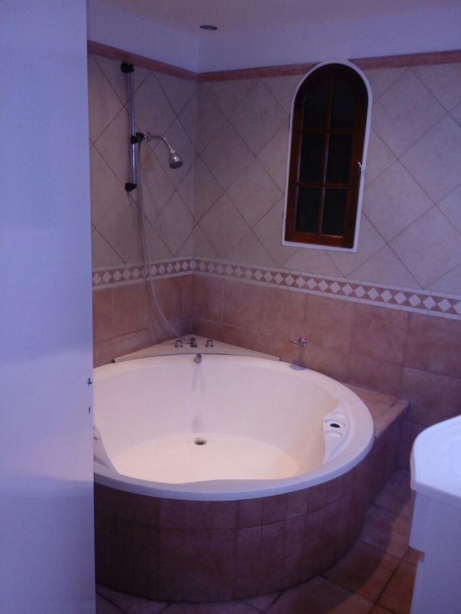 Venta. Villa de Mayo, sobre calle Cerviño. Casa en PH al fondo — foto 3