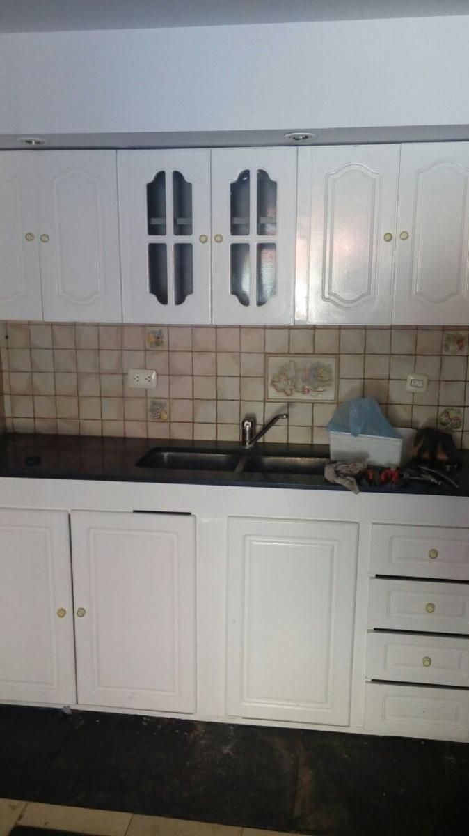 Venta. Villa de Mayo, sobre calle Cerviño. Casa en PH al fondo — foto 9