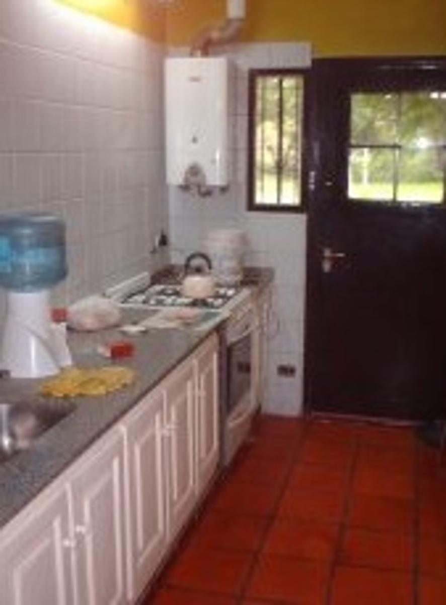 Venta, hermosa propiedad en Jose C. Paz - 8
