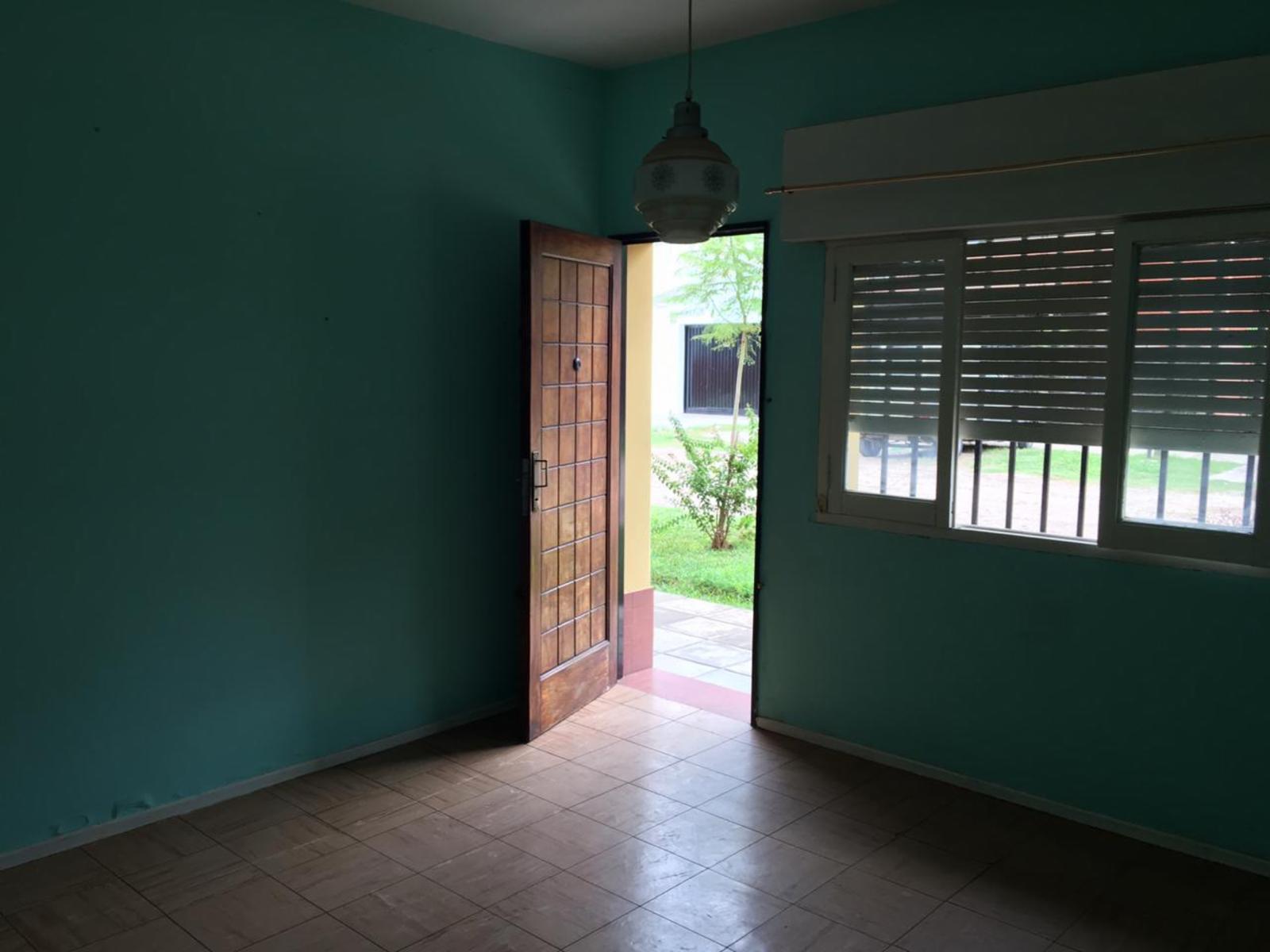 Venta, muy linda propiedad, Jose C Paz. — foto 4