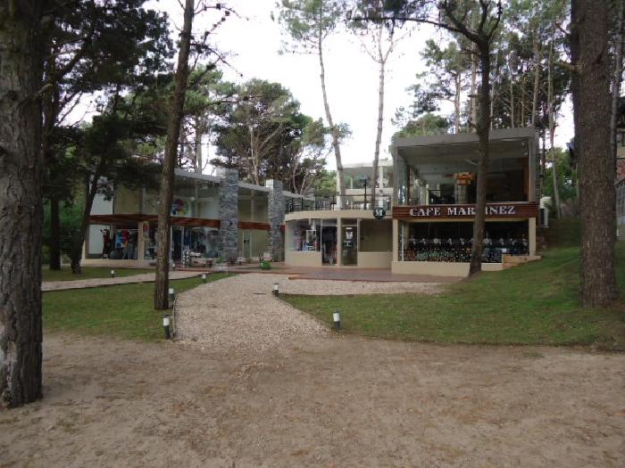 Venta en block de Locales Comercial en Mar de las Pampas, Villa Gesell, Buenos Aires — foto 2