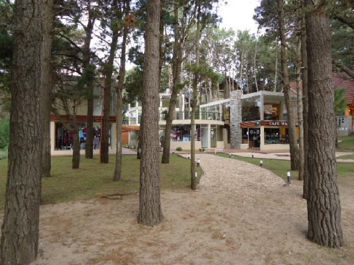Venta en block de Locales Comercial en Mar de las Pampas, Villa Gesell, Buenos Aires — foto 5