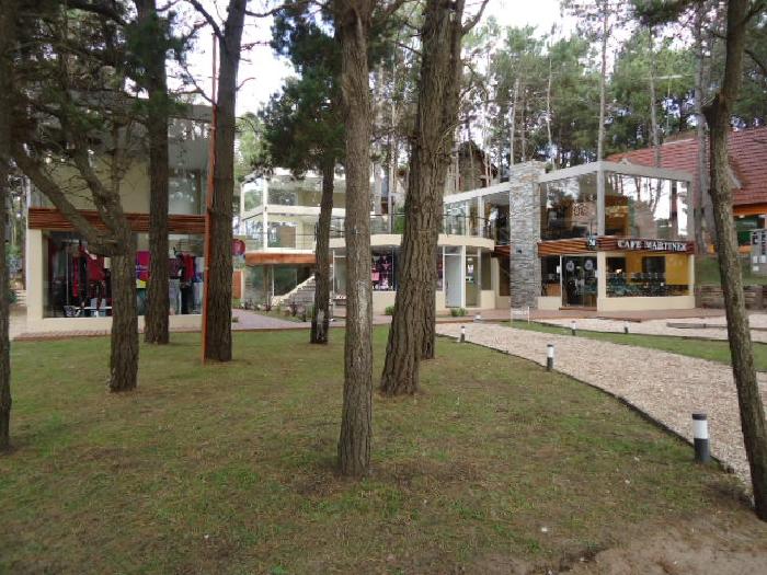 Venta en block de Locales Comercial en Mar de las Pampas, Villa Gesell, Buenos Aires — foto 6