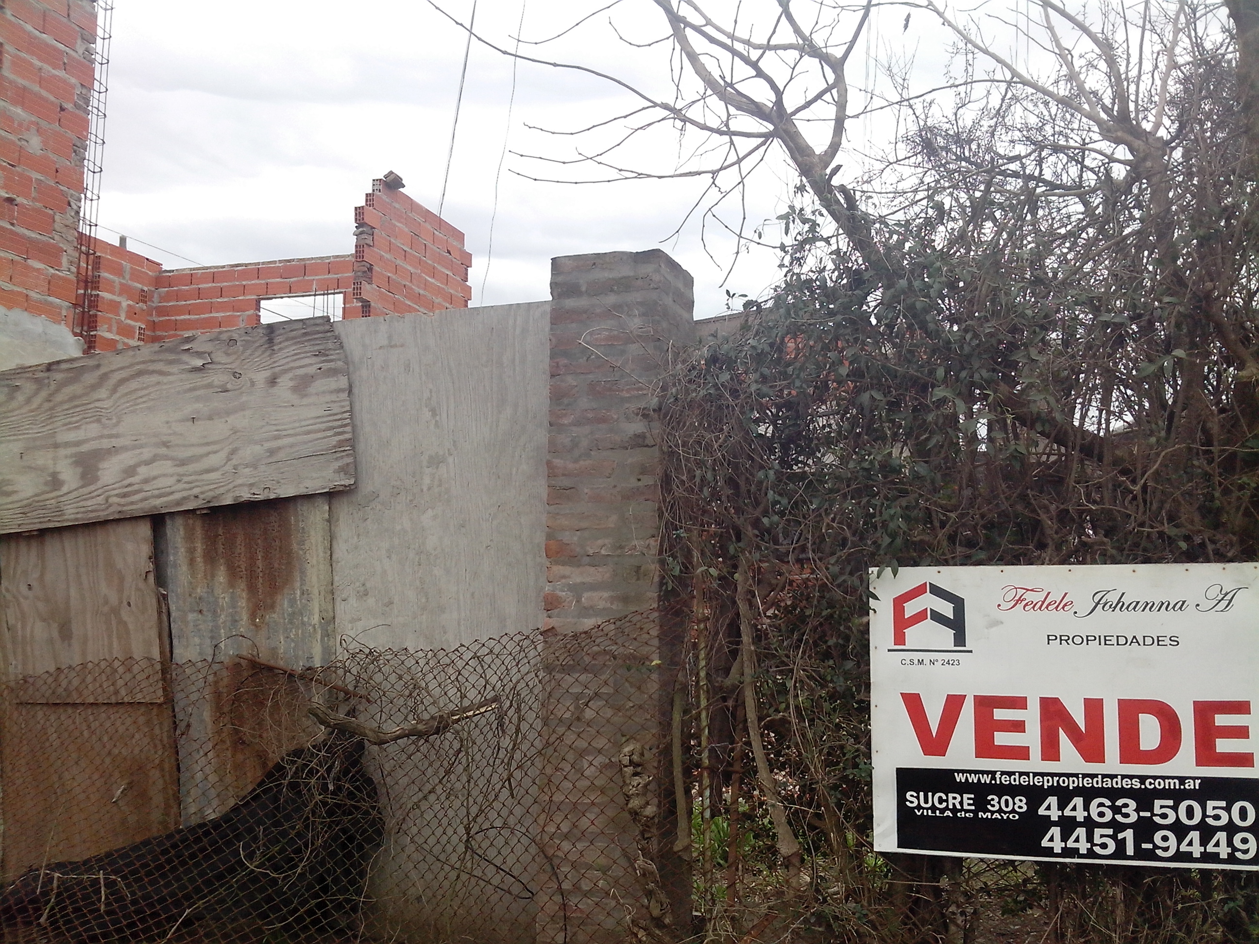 Venta lote con mejoras
