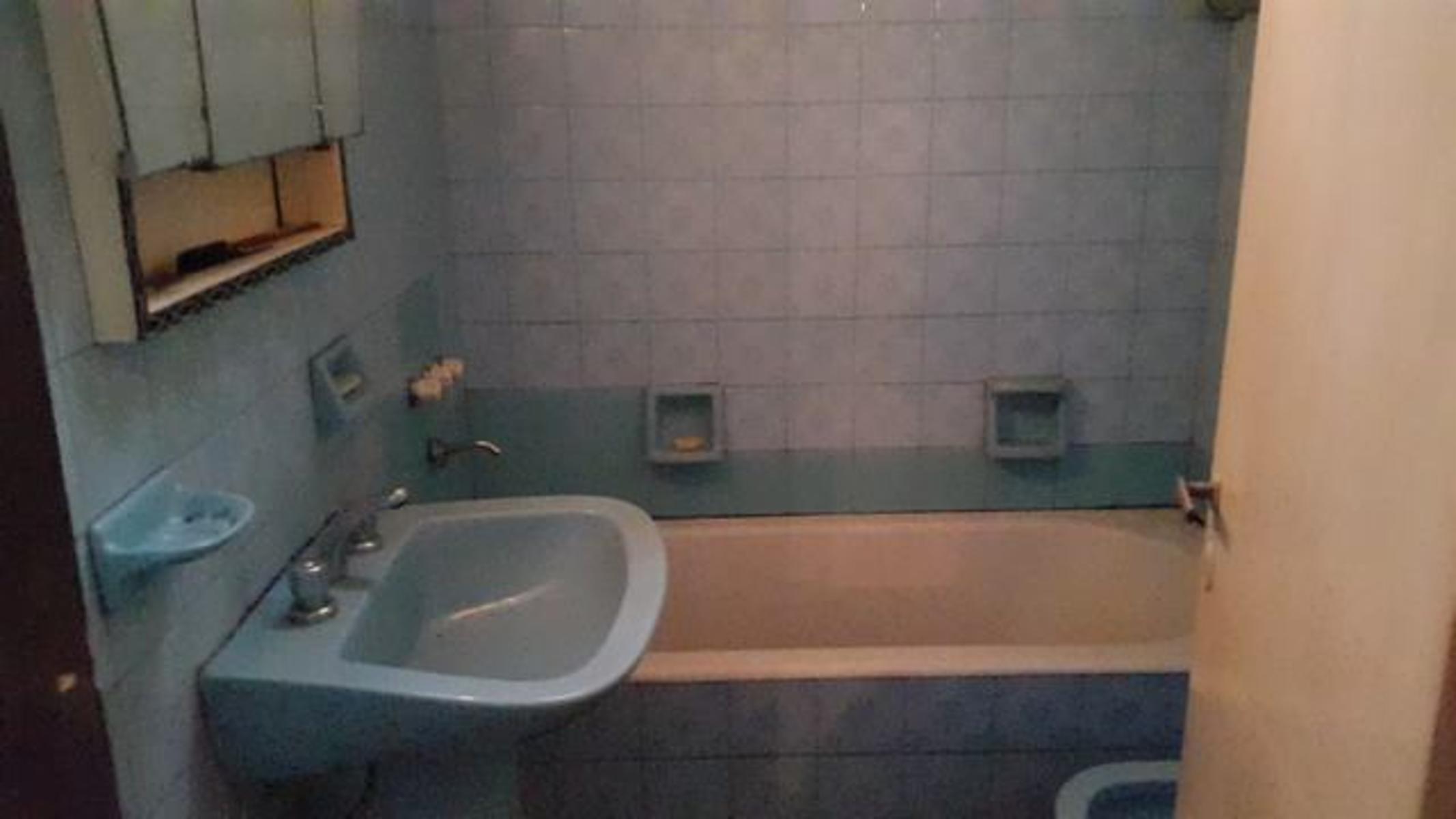 Venta Casa Banfield Oportunidad — foto 2