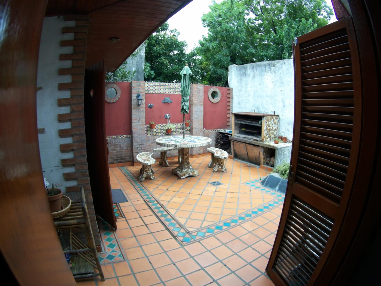 AMPLIA CASA EN ESQUINA — foto 11