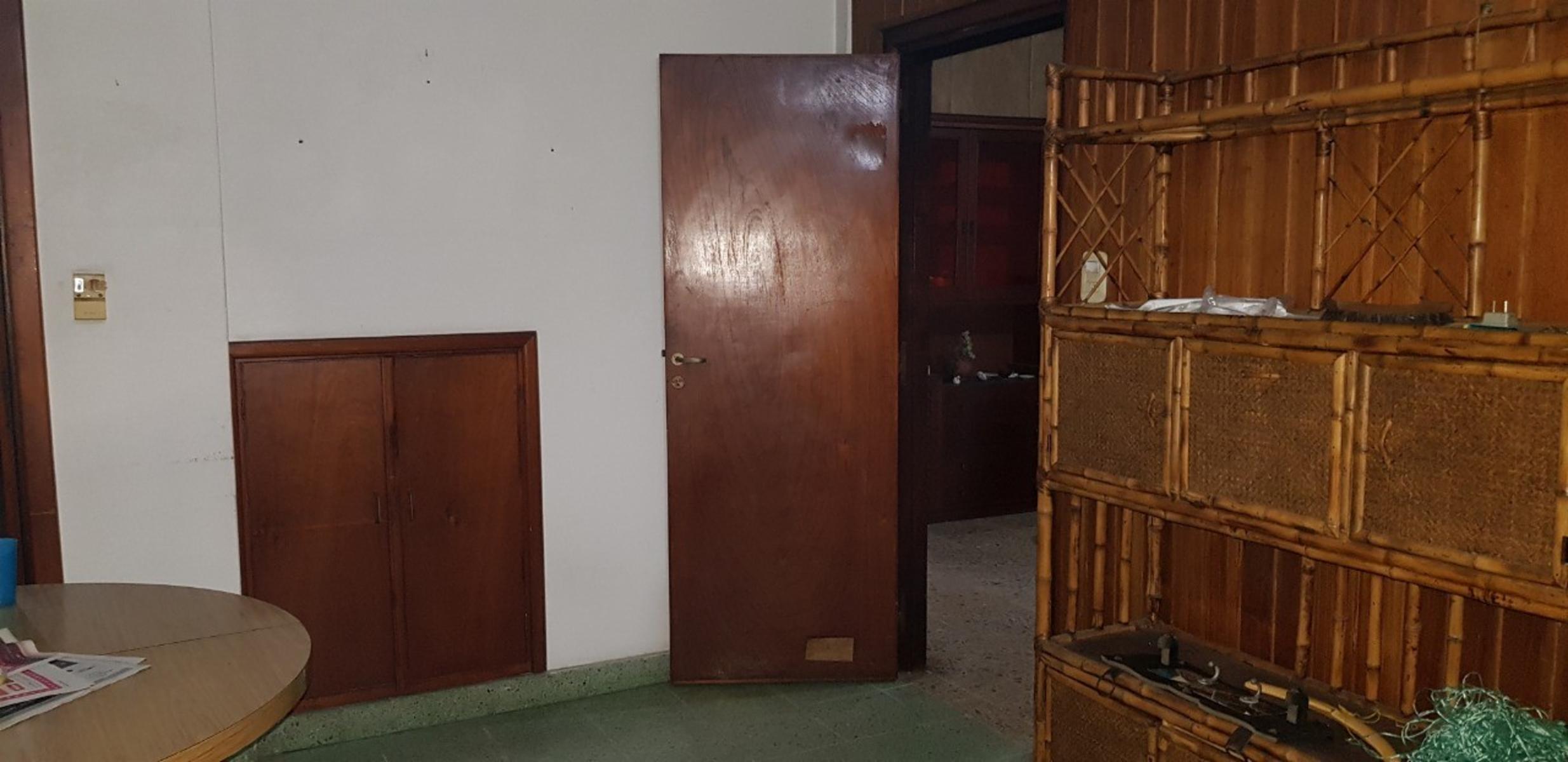 AMPLIO CHALET CON MUY BUENA UBICACION EN BANFIELD — foto 6