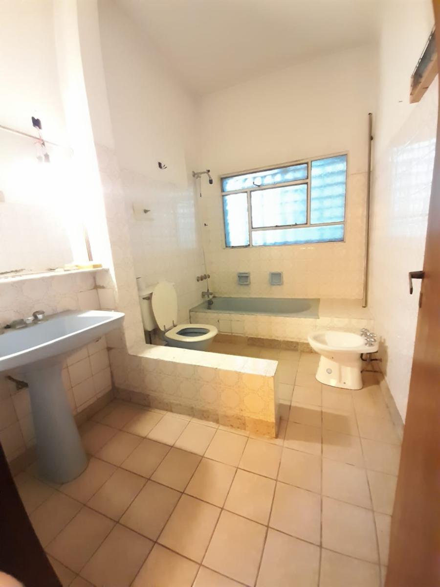 AMPLIO CHALET CON MUY BUENA UBICACION EN BANFIELD — foto 13