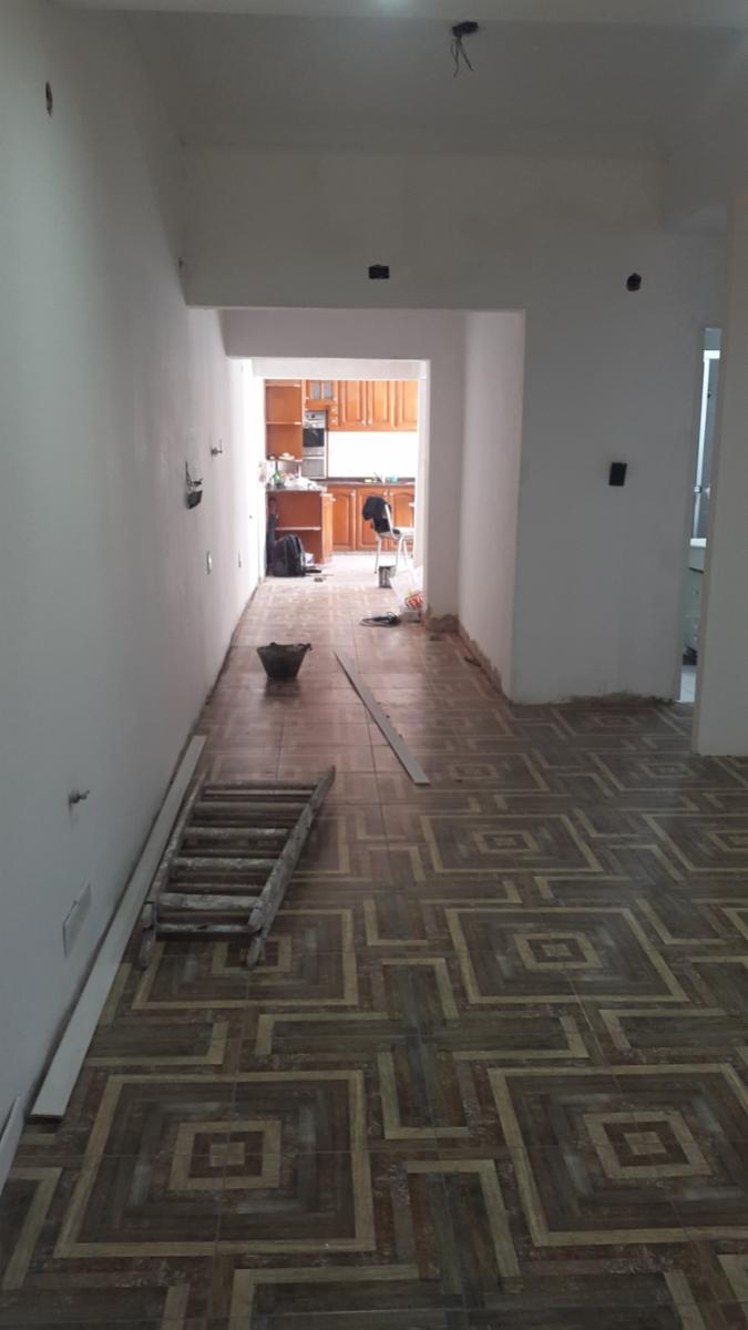 AMPLIA CASA EN BANFIELD — foto 4