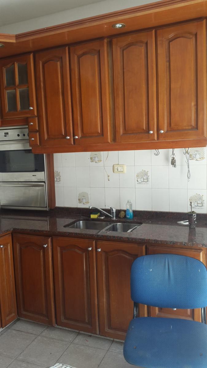 AMPLIA CASA EN BANFIELD — foto 5