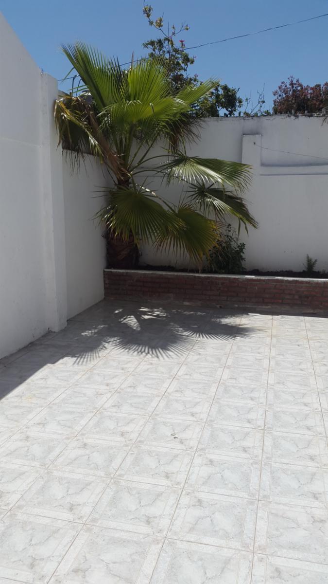 AMPLIA CASA EN BANFIELD — foto 9