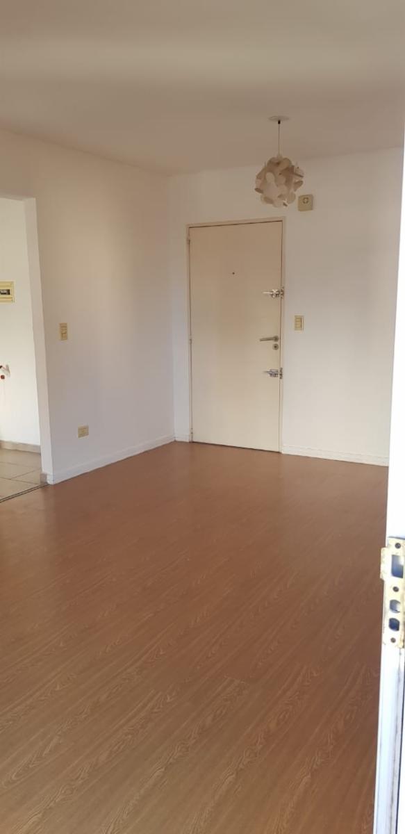DEPTO CENTRO LOMAS 2 AMB C BALCON