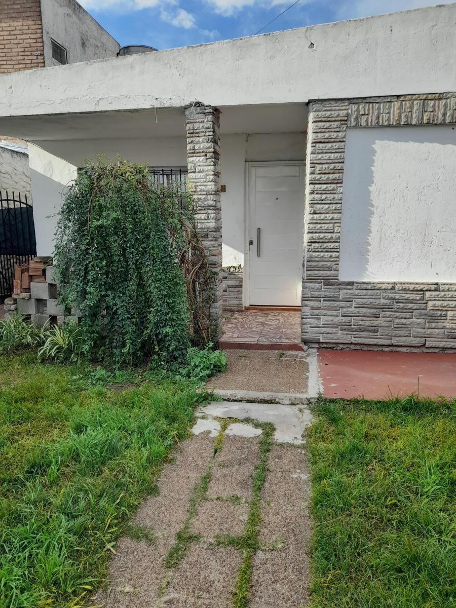 amplia casa en temperley — foto 7