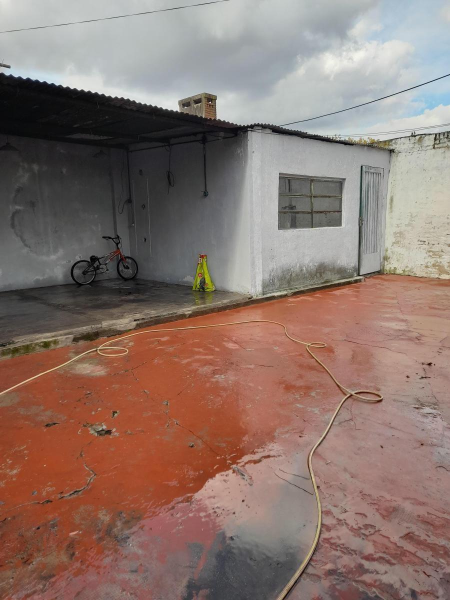 amplia casa en temperley — foto 10