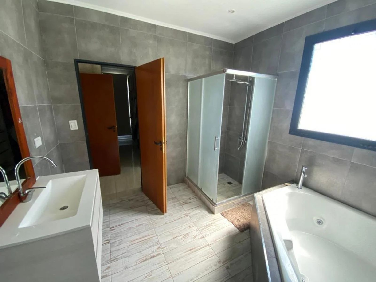 Moderna casa 4 dormitorios con pileta en Horizontes al Sur - Lista para mudarse — foto 8