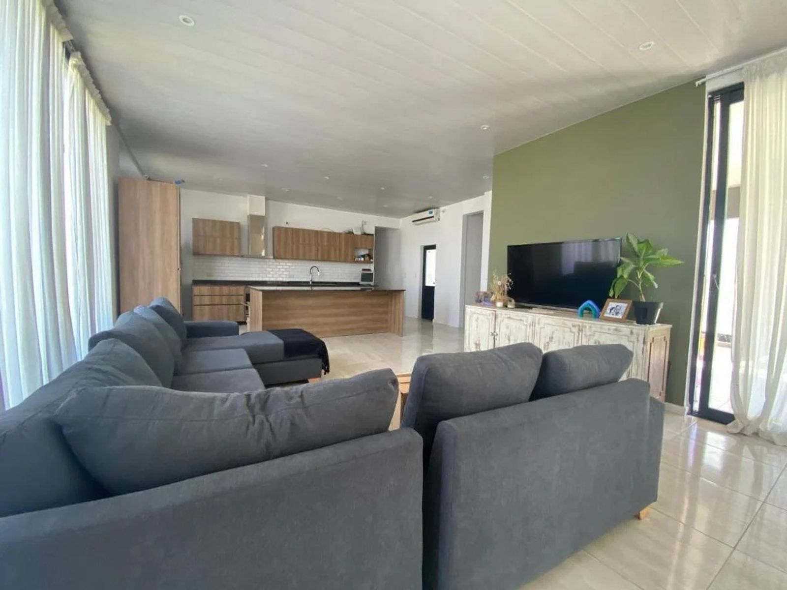 Moderna casa 4 dormitorios con pileta en Horizontes al Sur - Lista para mudarse — foto 11