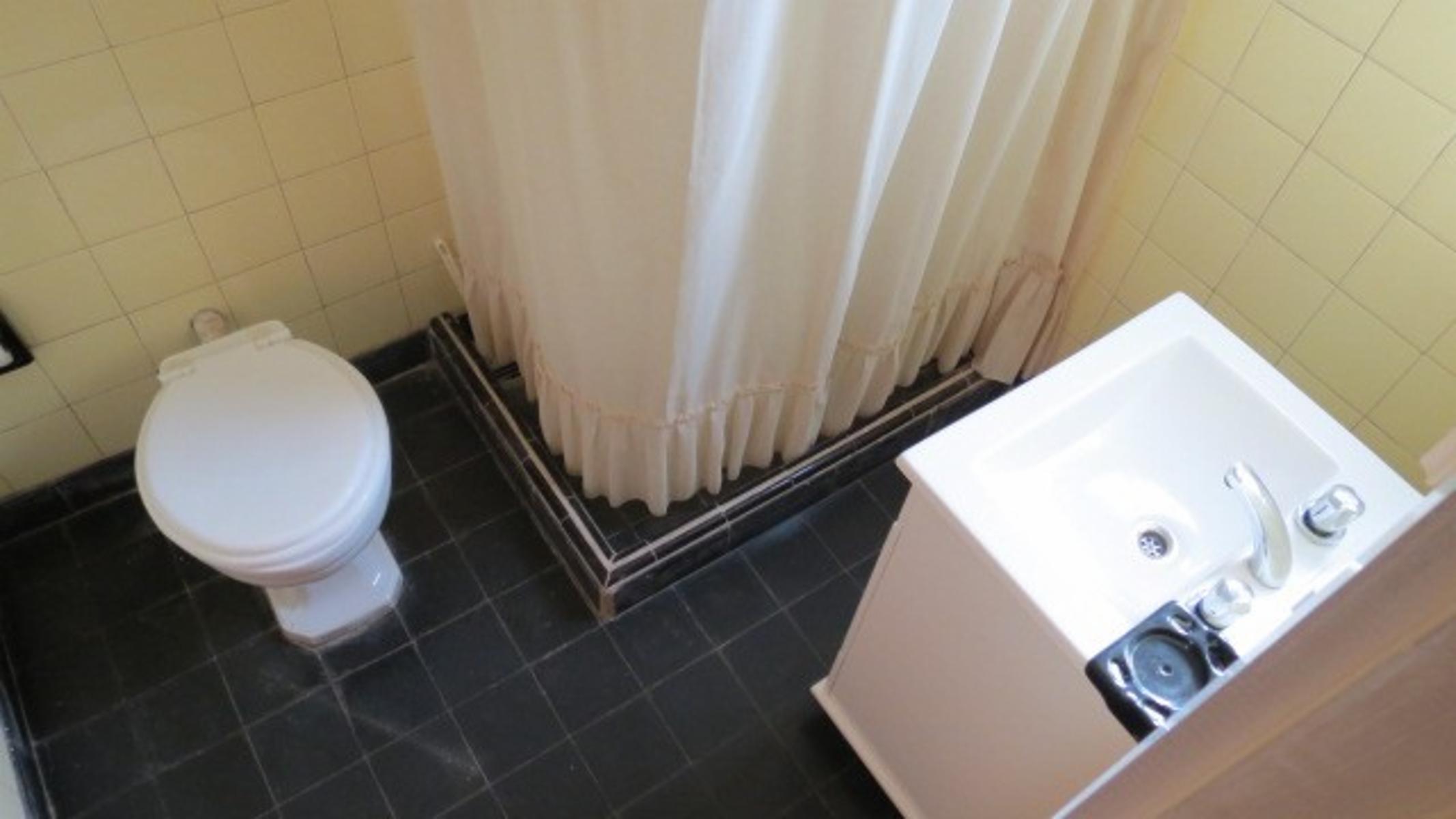 SE VENDE CASA con PARQUE en BARRIO RESIDENCIAL — foto 14