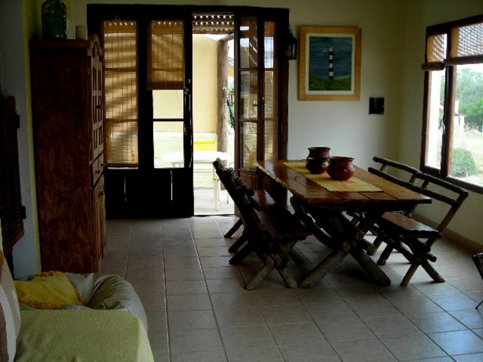 CASA CON DEPARTAMENTO PRÓXIMA AL CENTRO DE CLAROMECO — foto 2