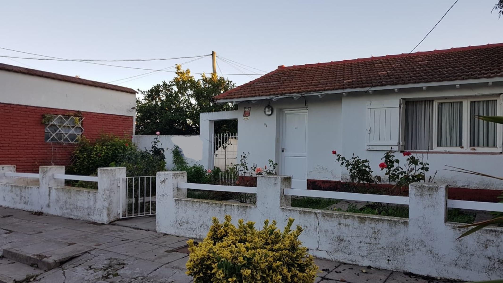 SE VENDE CASA en BARRIO OBRERO con LOTE UNICO 15X30 — foto 2