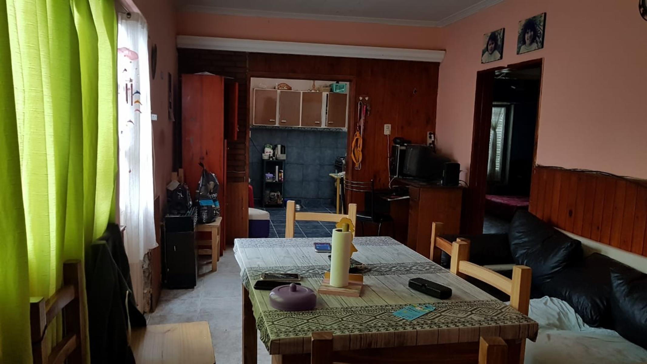 SE VENDE CASA con LOCAL y DEPARTAMENTO — foto 3