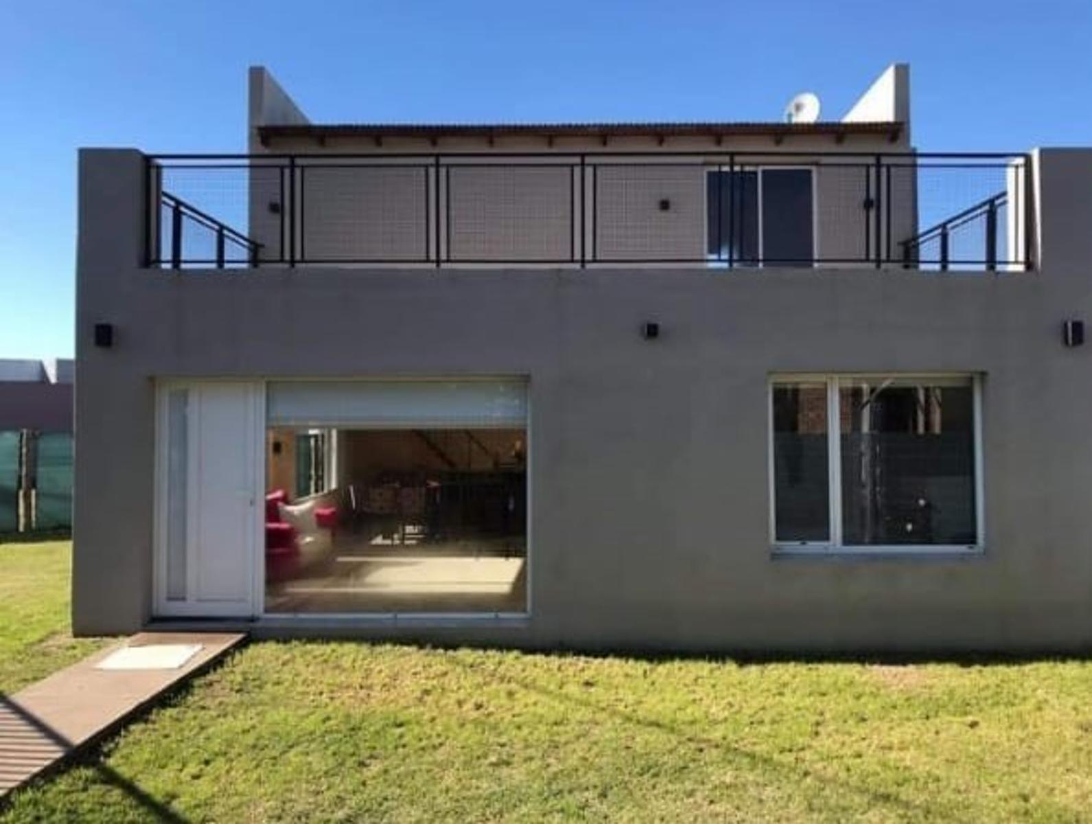 SE VENDE HERMOSA CASA en COUNTRY ZURITA — foto 2