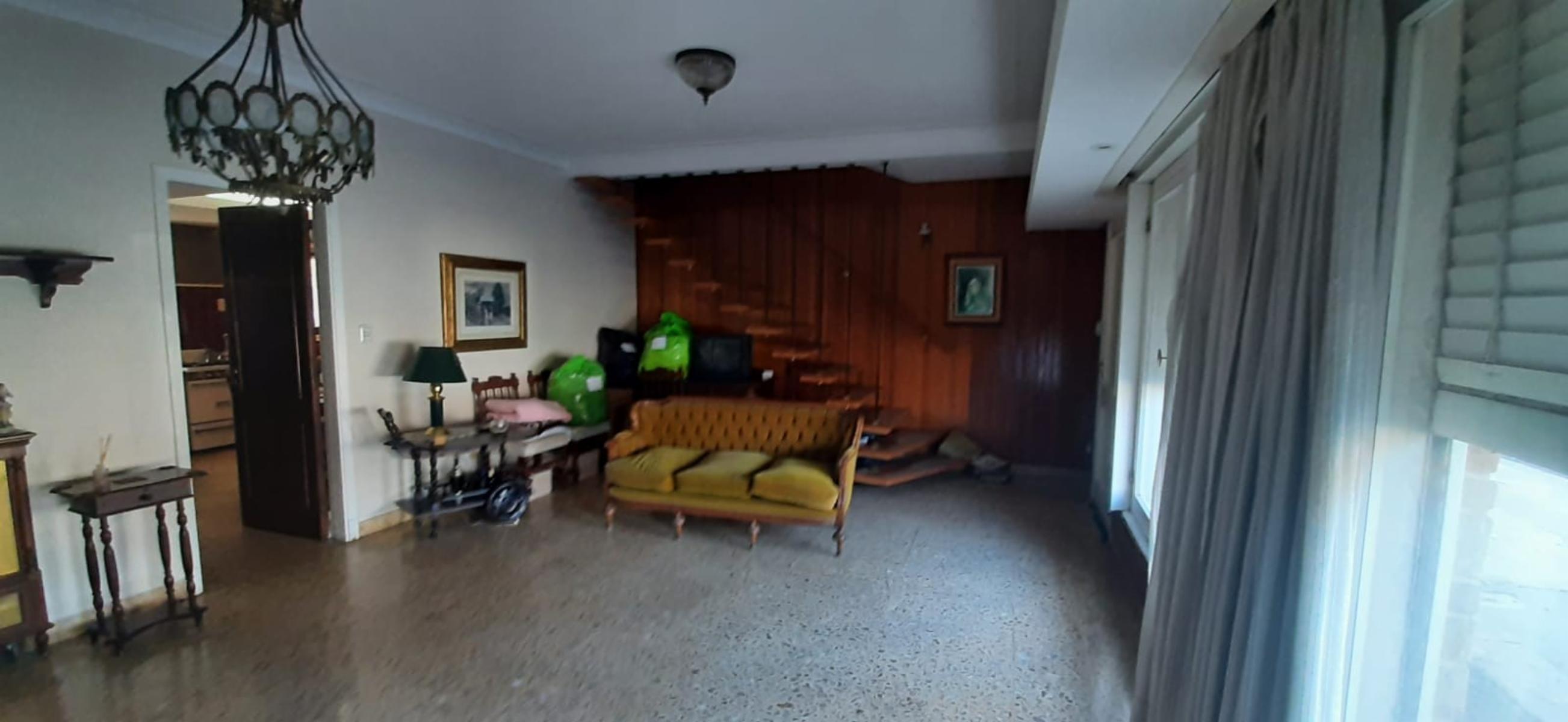 SE VENDE IMPORTANTE CASA 3 DORMITORIOS — foto 2
