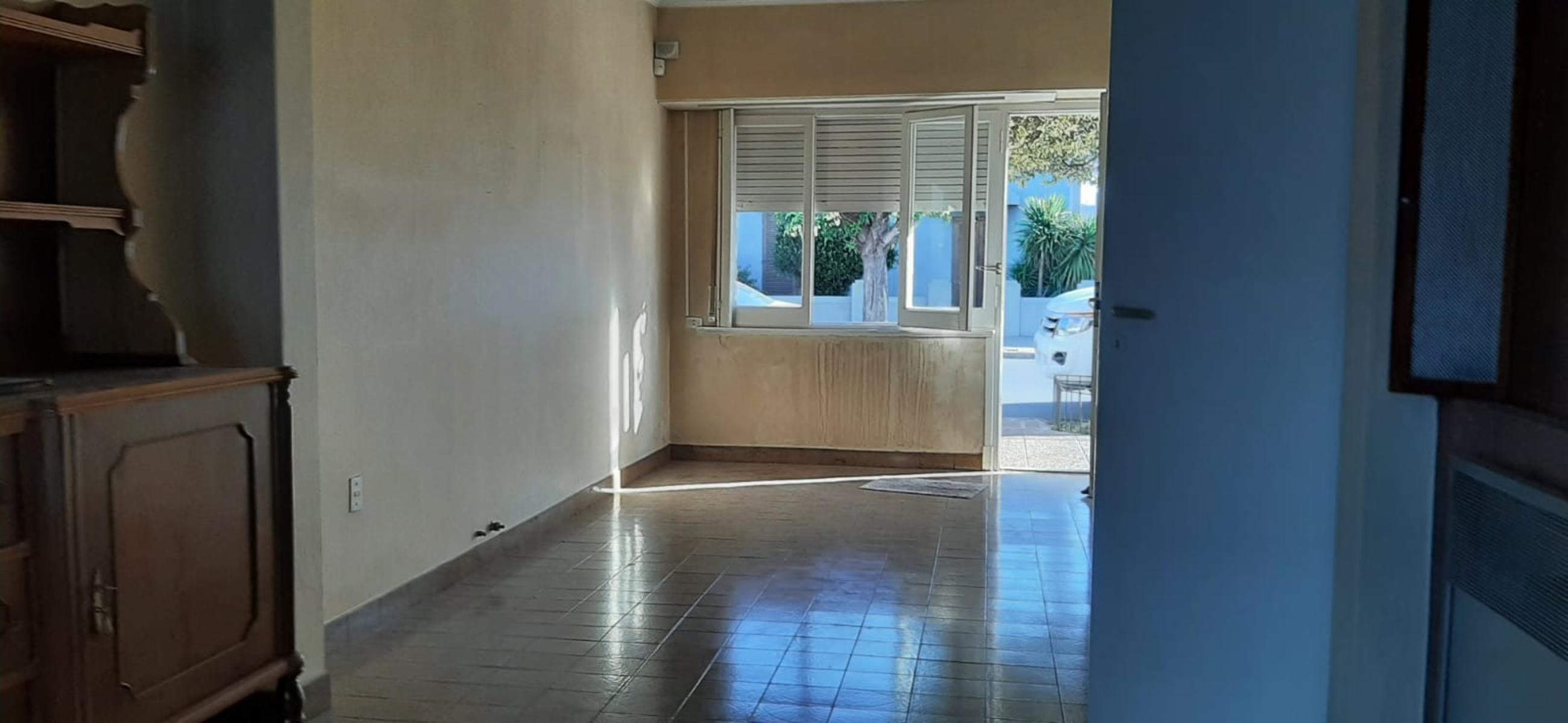 SE VENDE CASA de 3 HABITACIONES en LAMADRID 200 — foto 2