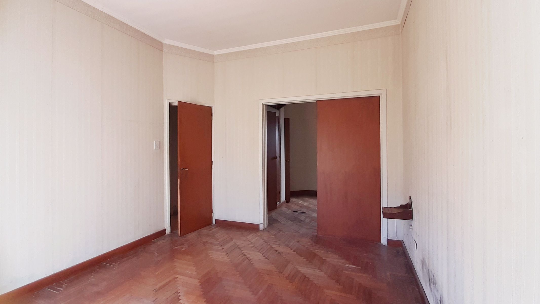 SE VENDE AV BELGRANO al 300 RETASADA u$s 105.000 — foto 11
