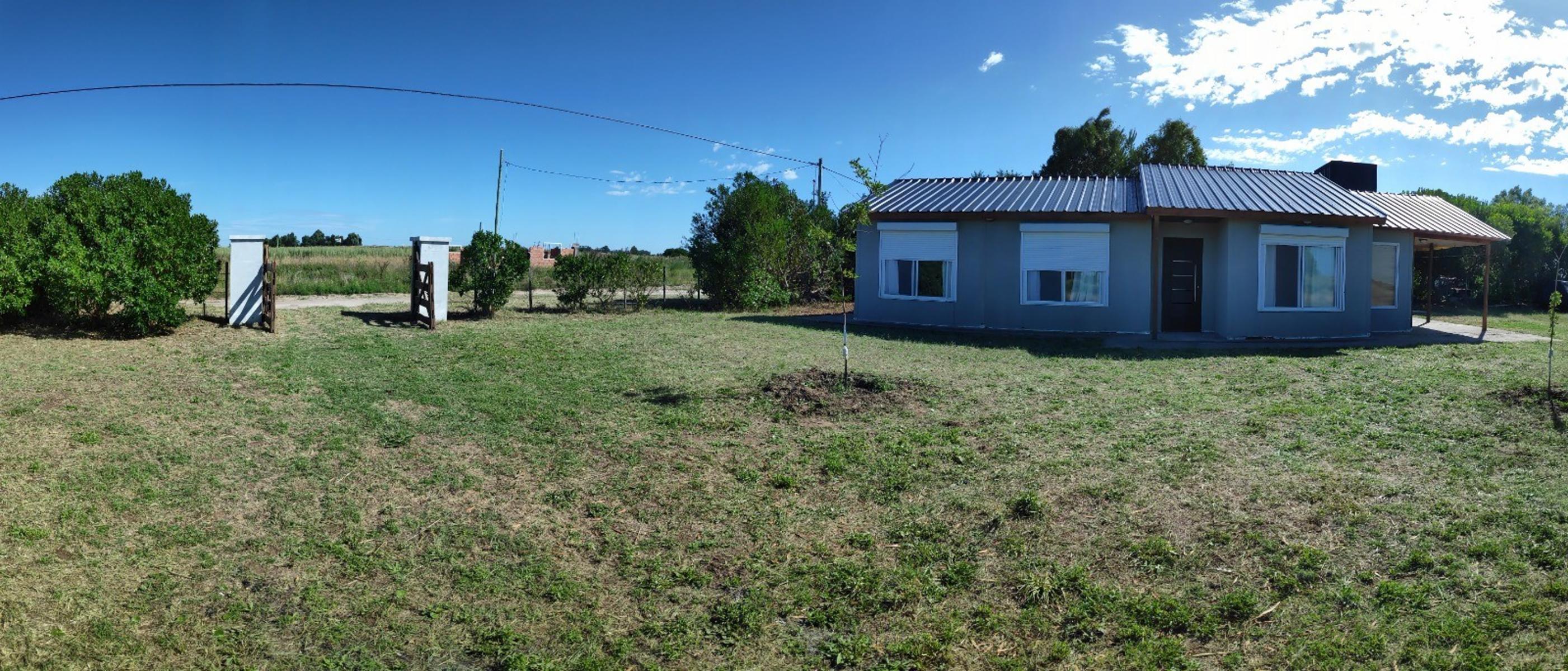 SE VENDE CASA en RETA sobre LOTE de 2000m2