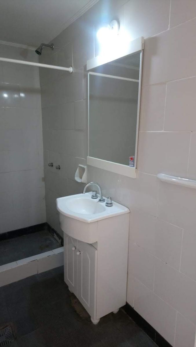 SE VENDE CASA en PH al FRENTE — foto 3