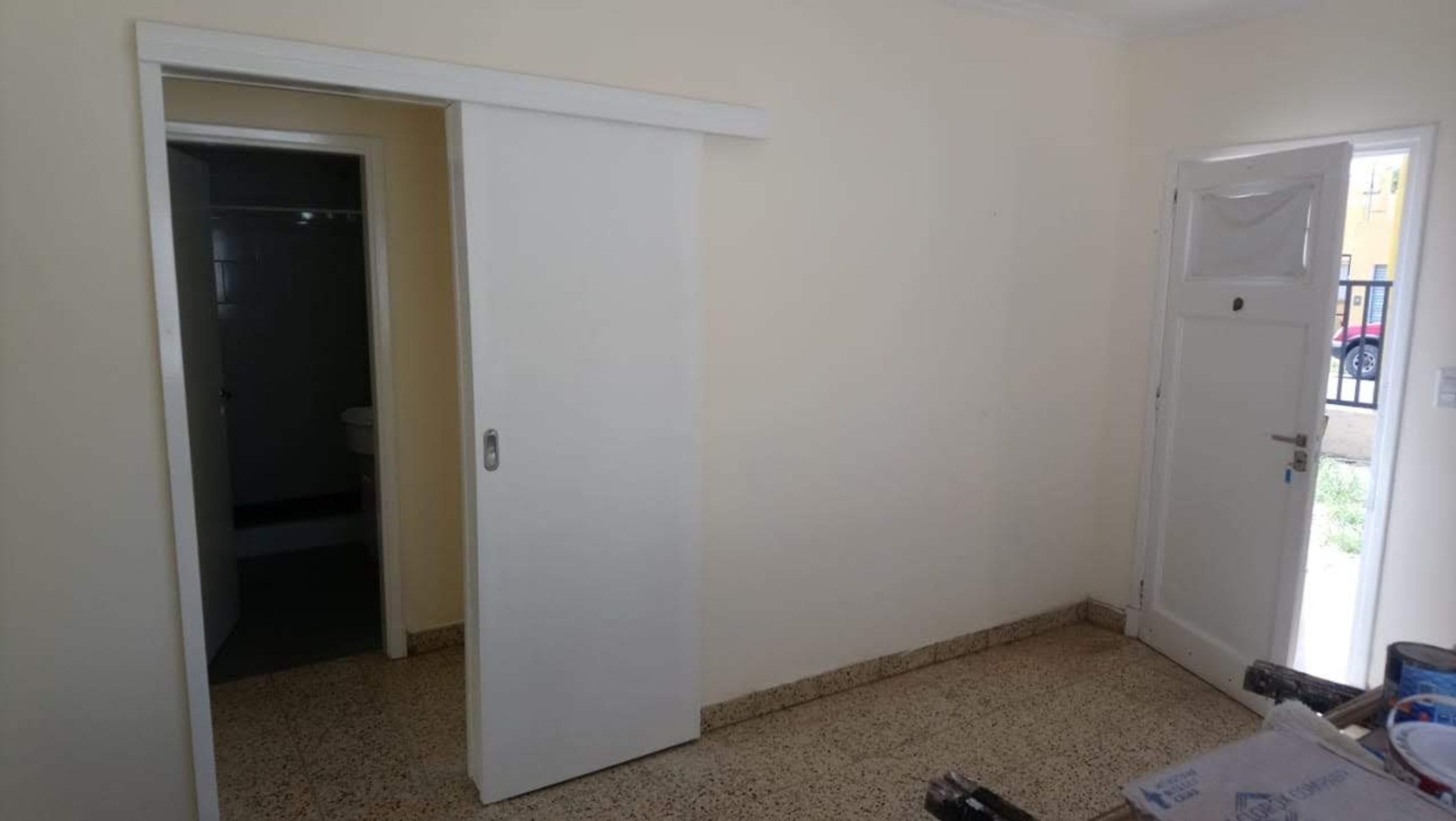 SE VENDE CASA en PH al FRENTE — foto 4