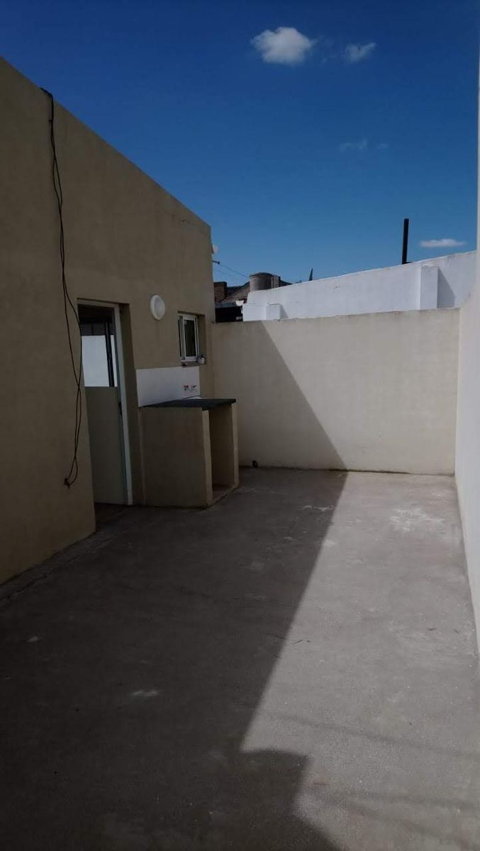 SE VENDE CASA en PH al FRENTE — foto 6