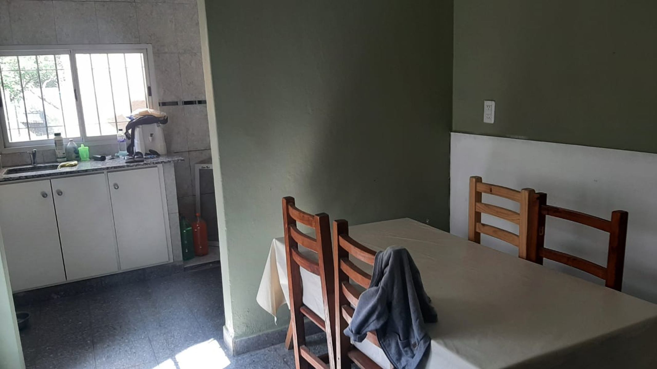 SE VENDE CASA 12 DE OCTUBRE 300 con QUINCHO — foto 2