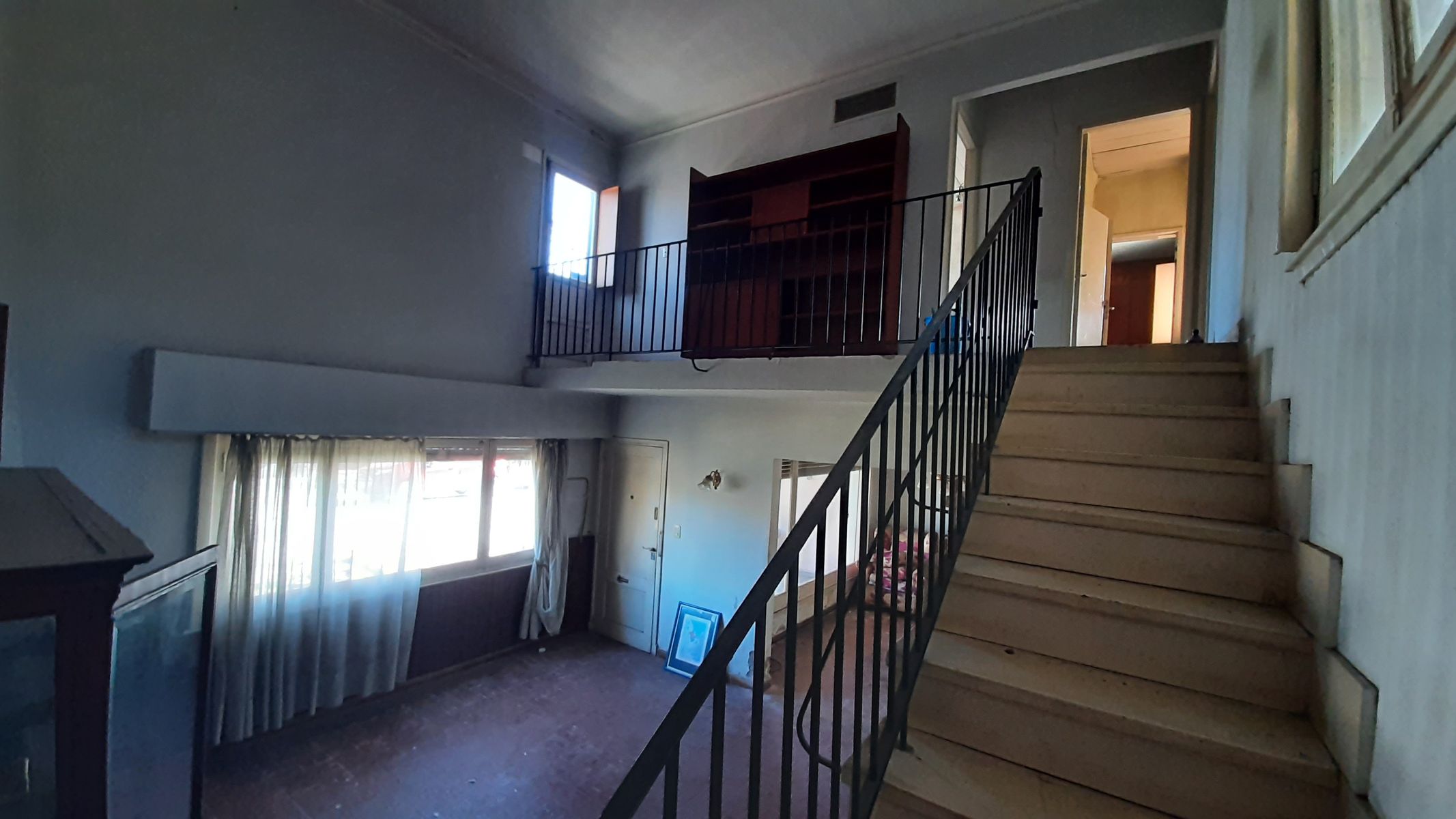 SE VENDE CASA sobre VELEZ SARSFIELD casi BELGRANO — foto 7