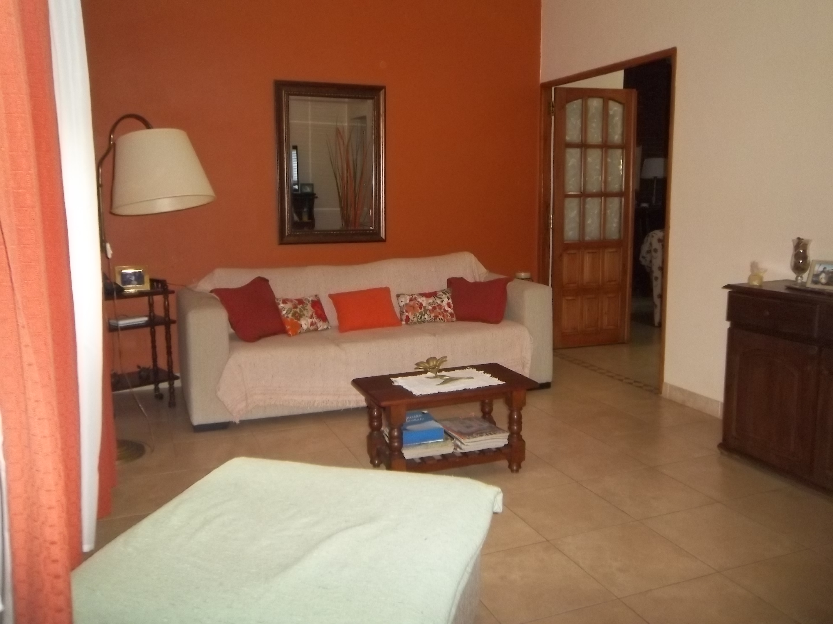 Hurlingham. Impecable casa 5 amb. Acepta casa menor valor en la zona. — foto 4