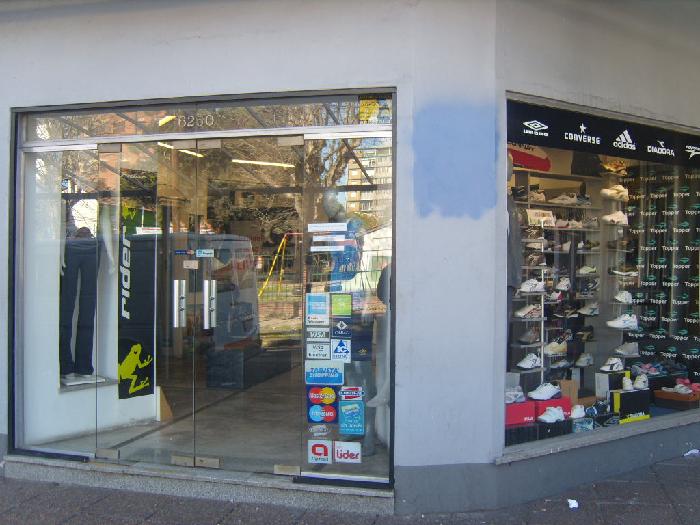 ALQUILER LOCAL COMERCIAL . IDEAL VARIOS DESTINOS EN CUIDAD JARDIN - 1