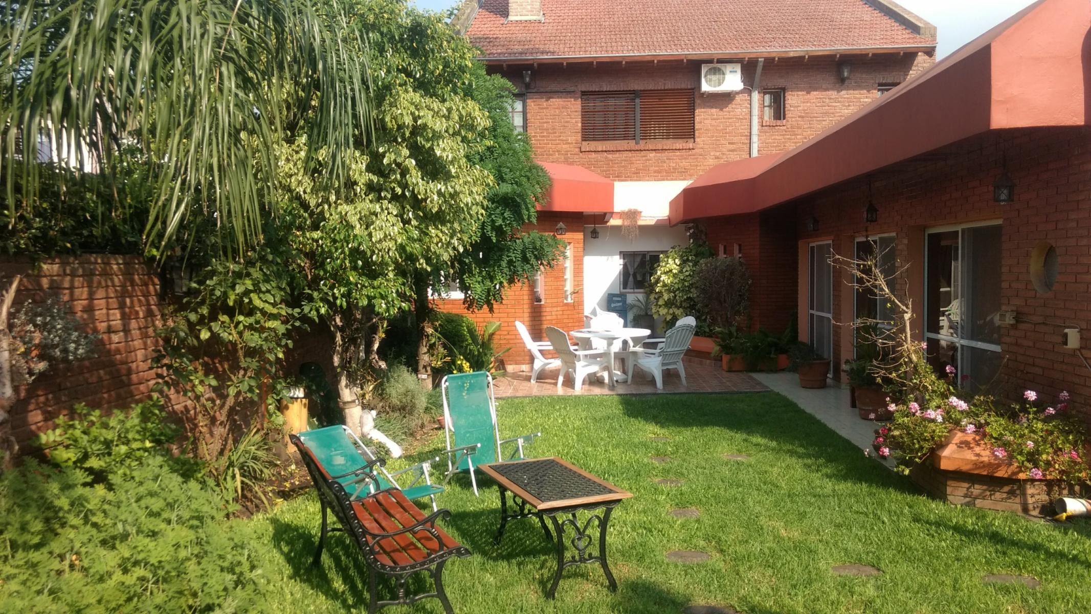 Casa en Venta en Hurlingham. Acepta propiedad menor valor en la zona. — foto 2