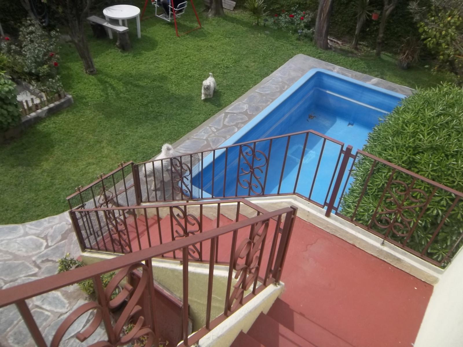 Villa Tesei: Amplia casa con parque y pileta. Escucha oferta — foto 2
