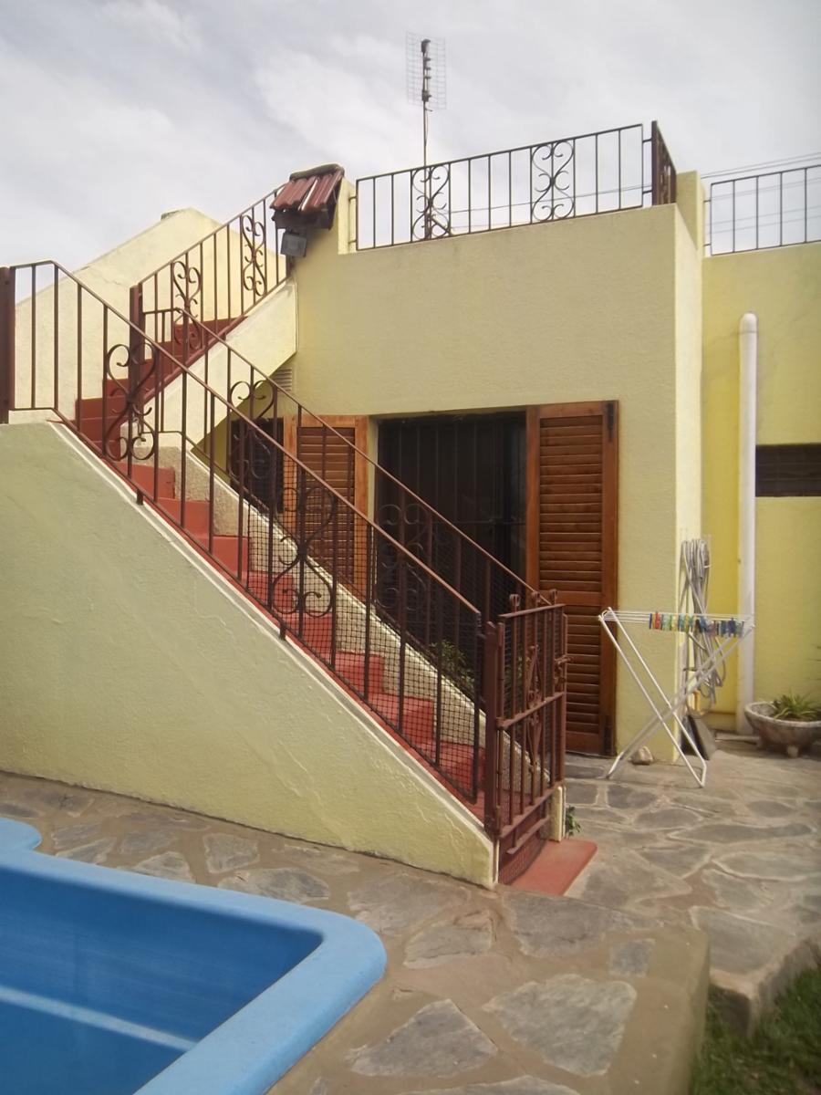 Villa Tesei: Amplia casa con parque y pileta. Escucha oferta — foto 4