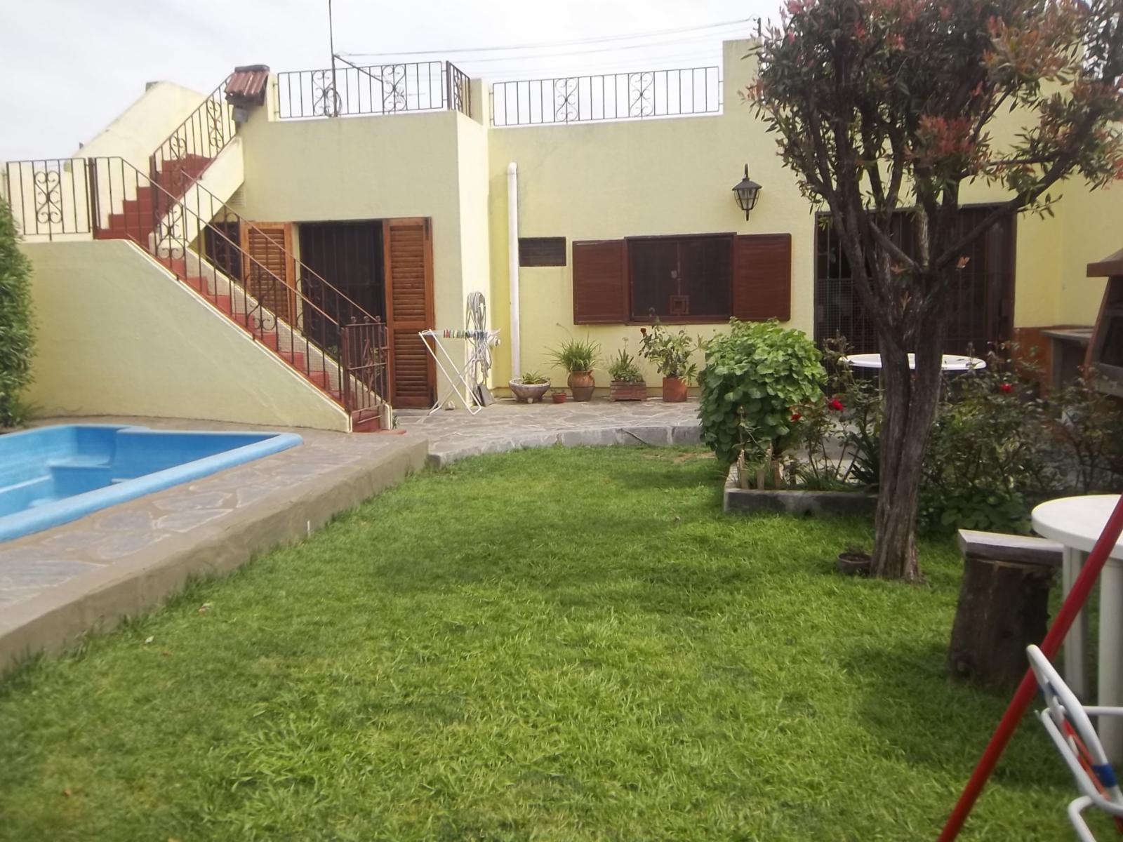 Villa Tesei: Amplia casa con parque y pileta. Escucha oferta — foto 6