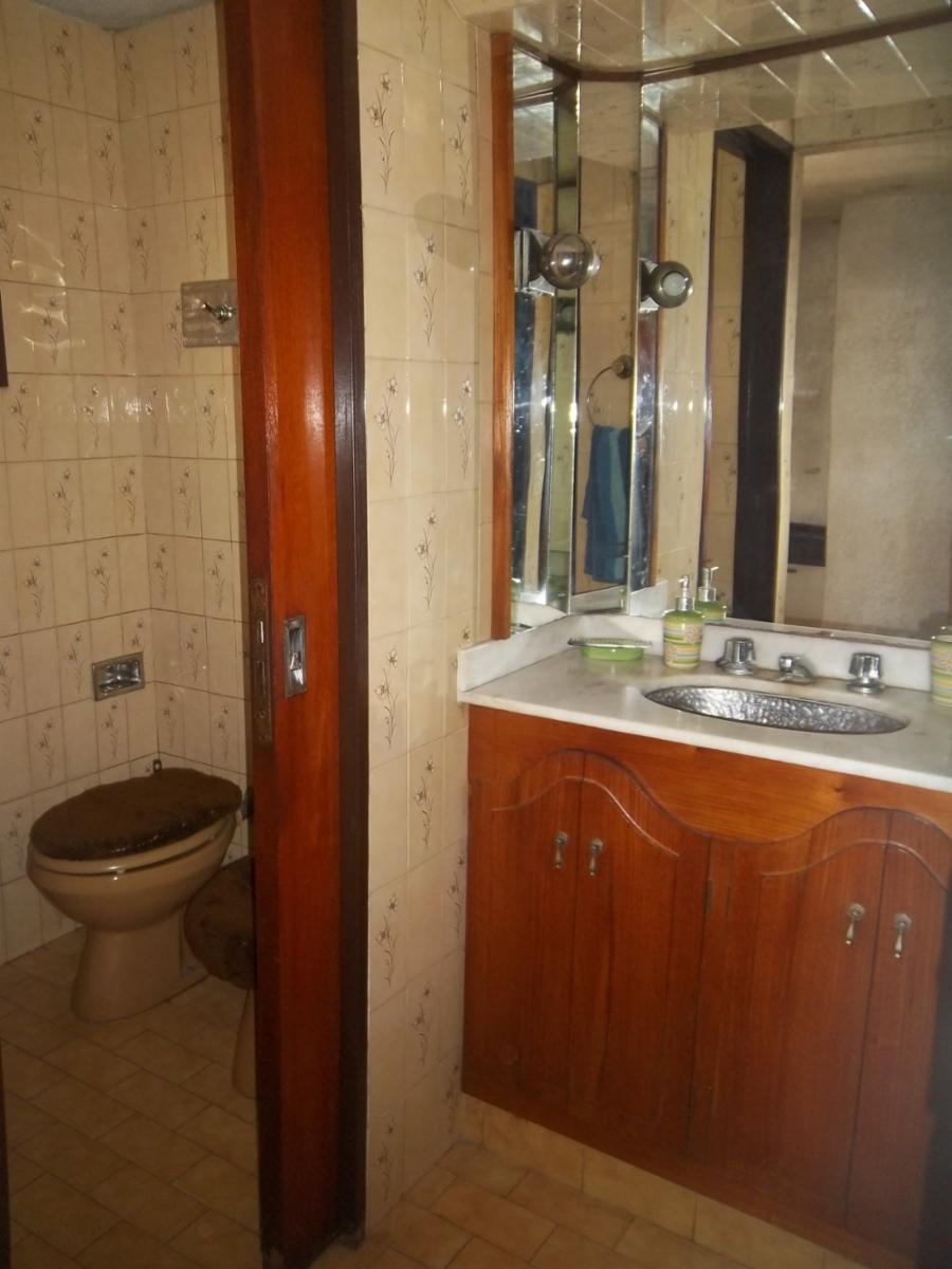Villa Tesei: Amplia casa con parque y pileta. Escucha oferta — foto 9