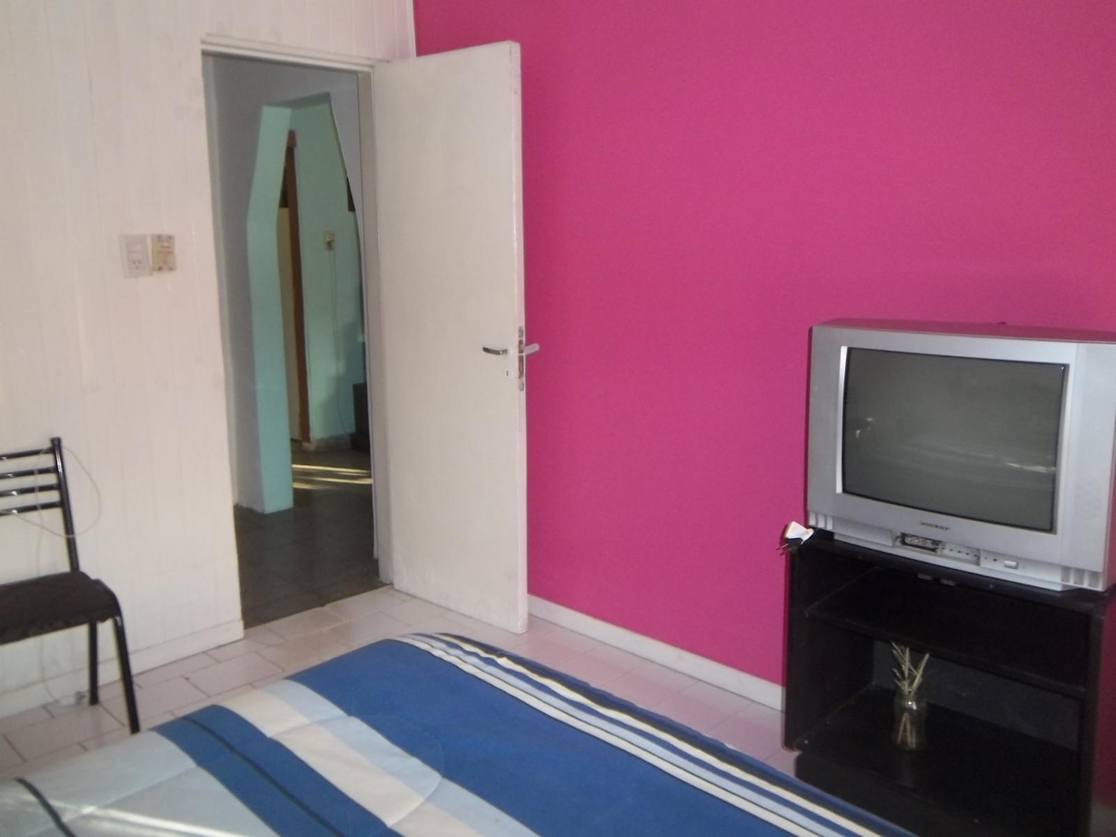 Villa Tesei: Amplia casa. Ideal dos familias. APTO CRÉDITO. — foto 6